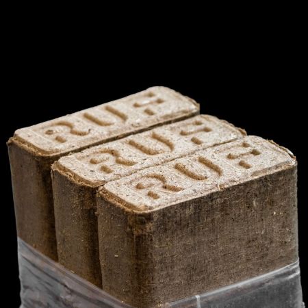 RUF Holzbriketts Palette 960 kg – 96 Packungen à 10 kg (FSC-zertifiziert, ofenfertig)